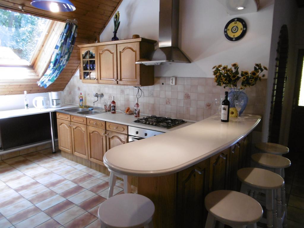 Panorama Vendeghaz Apartment Balatonszepezd Ruang foto