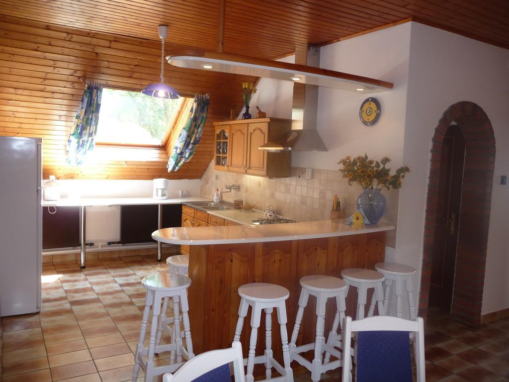 Panorama Vendeghaz Apartment Balatonszepezd Ruang foto